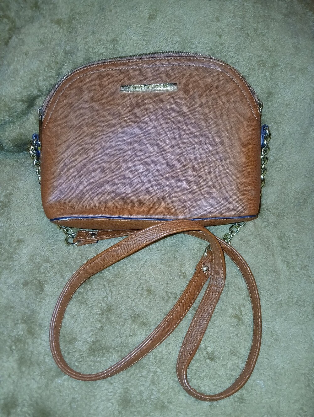 Steve Madden Slim Tan Crossbody Bag with Gold Accent